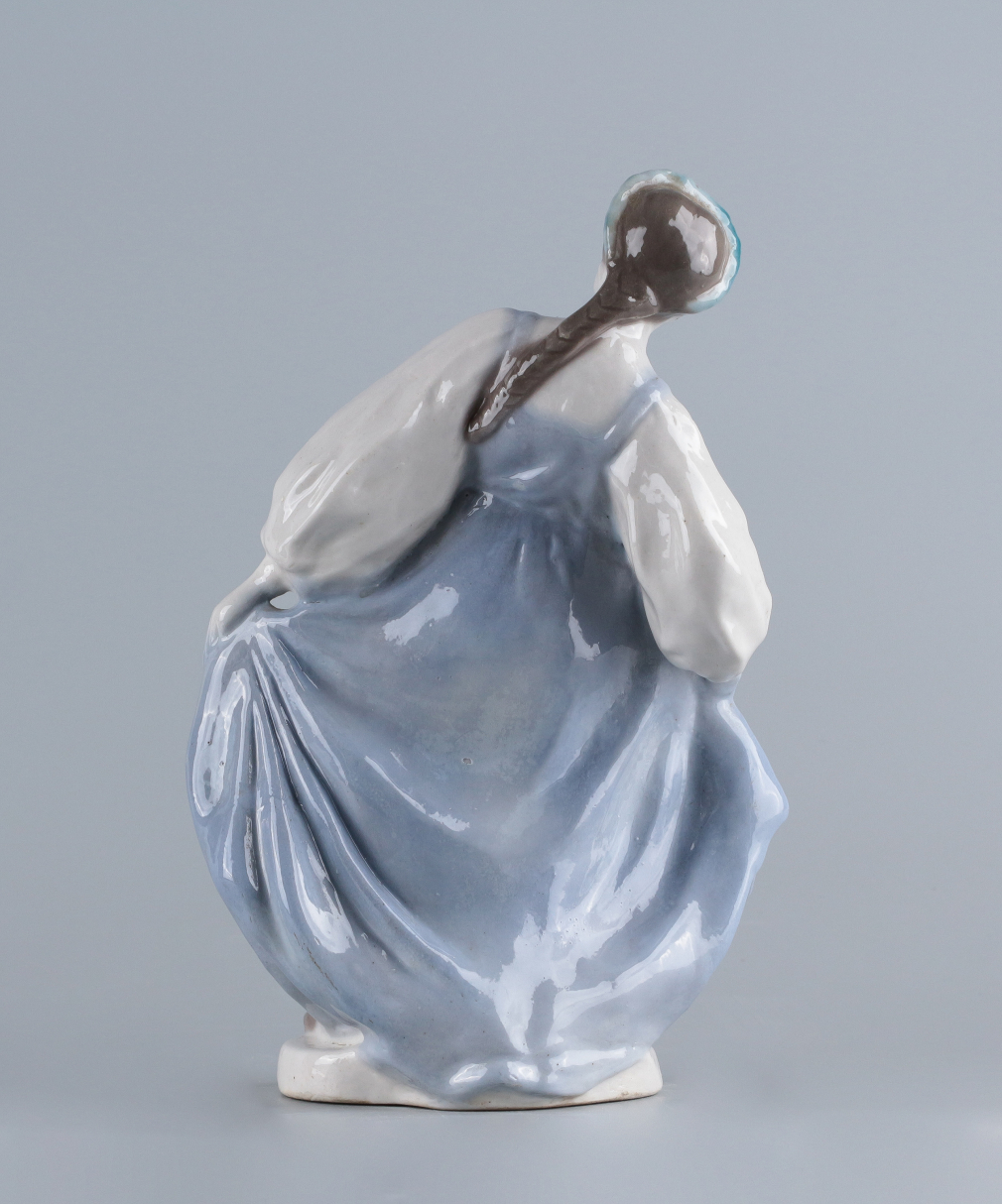 Скульптура Танцующая девушка 00537-23
