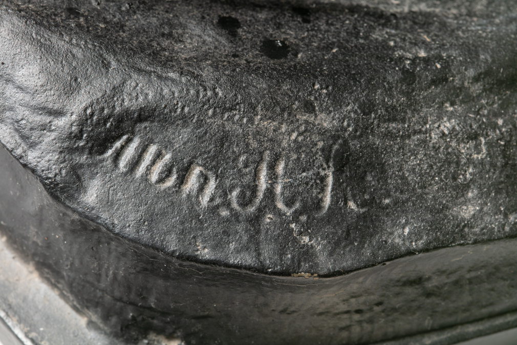 Медведь на задних лапах. По модели скульптора Либериха Н.И. 1865 г. 346-21