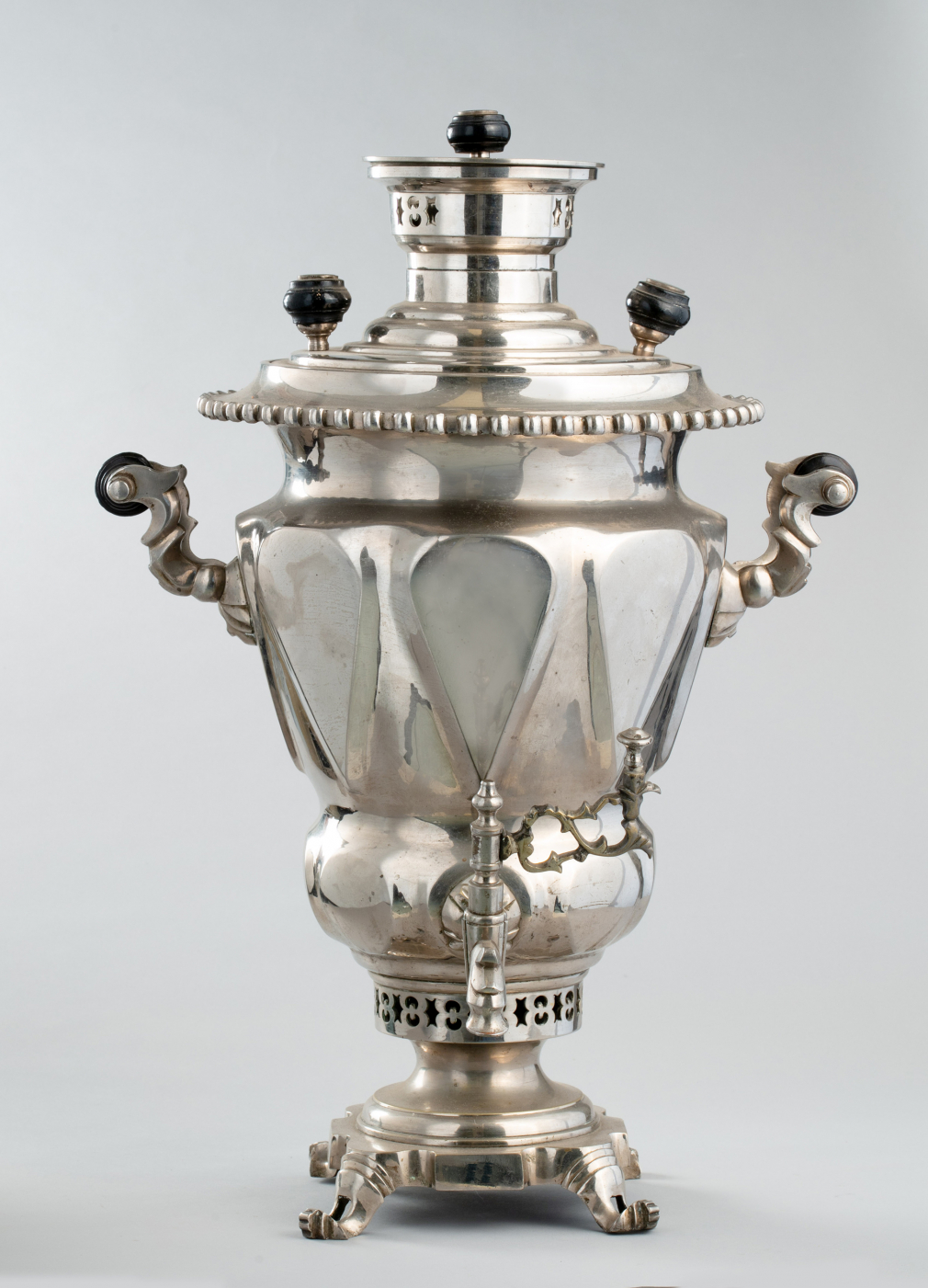 Самовар с подносом фирмы Баташев в Туле 347-21