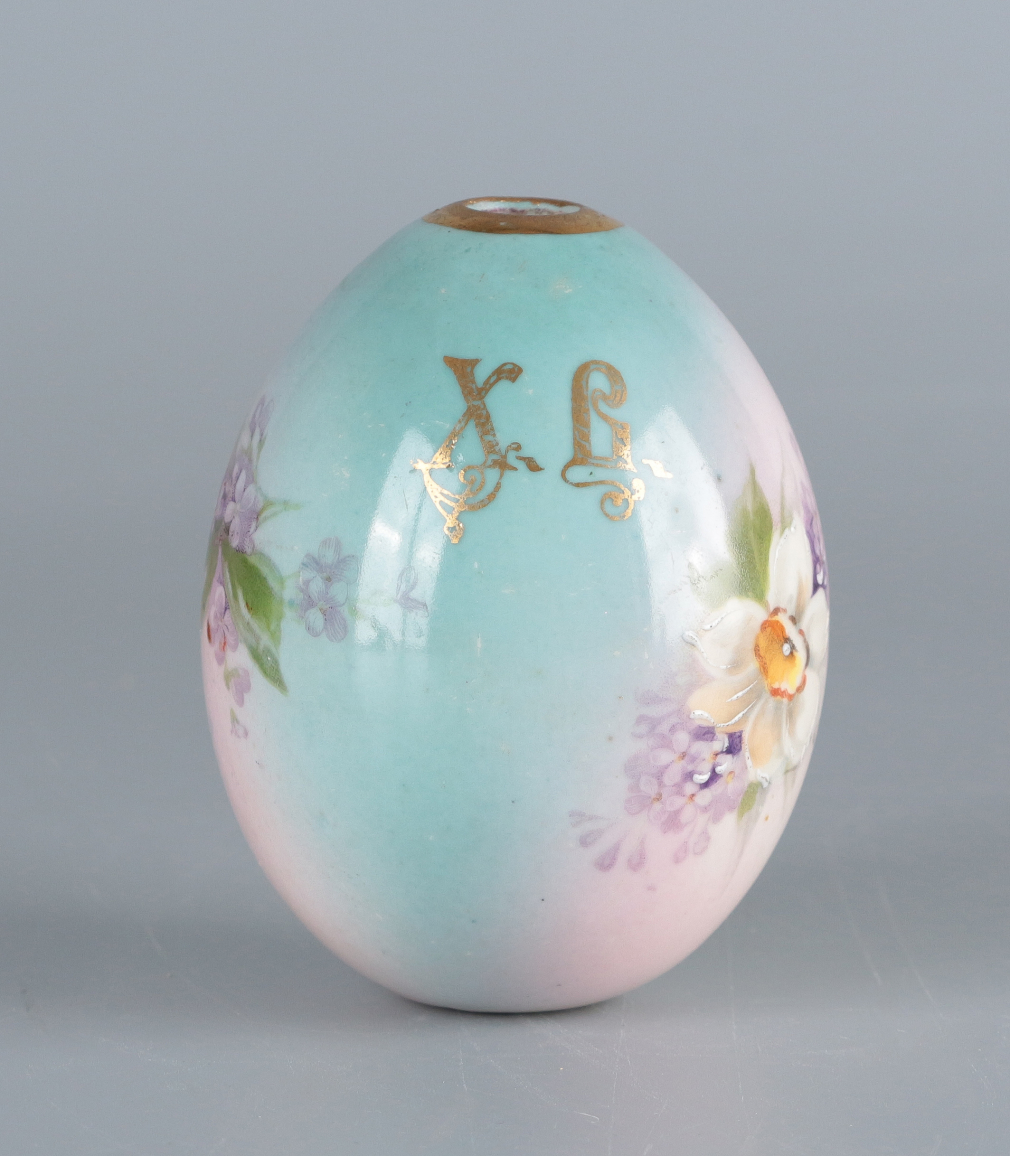 Яйцо пасхальное фарфоровое с цветочным рисунком 00153-23