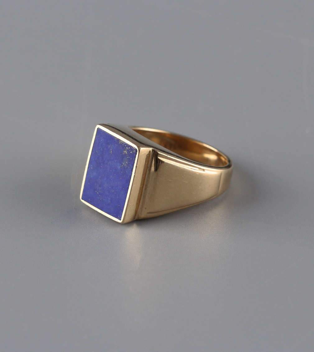 Золотой перстень с лазуритом 00172-23