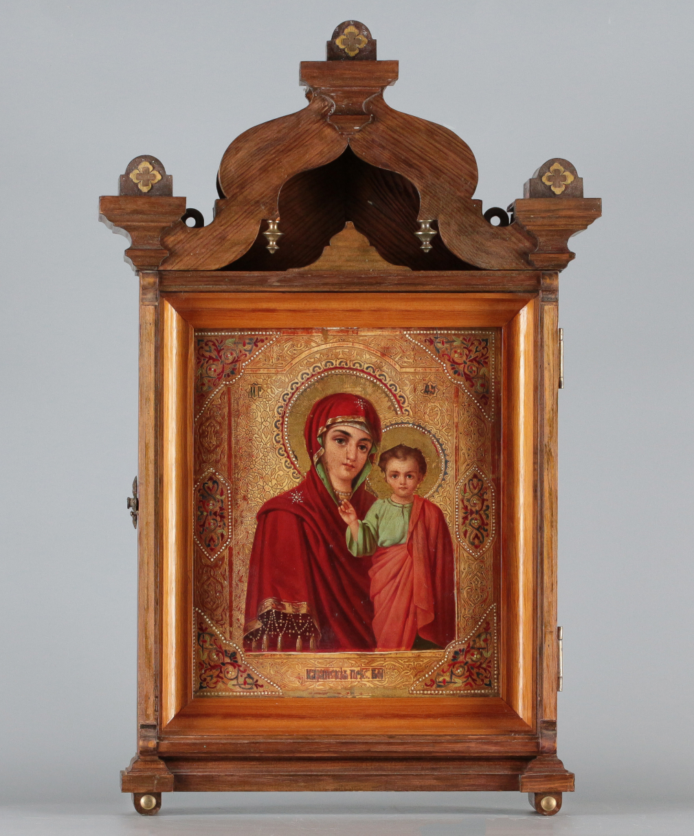 Икона Богородица Казанская в фигурном киоте 00447-23