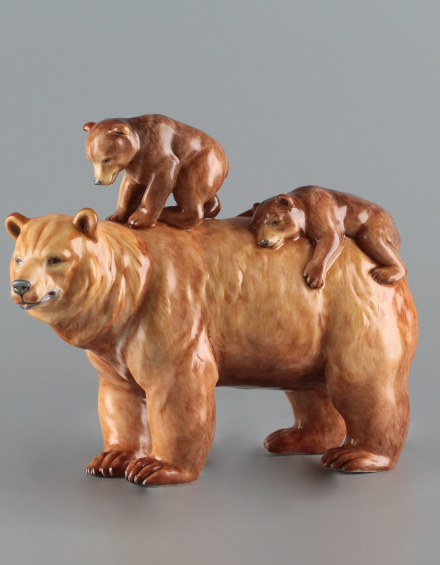 Скульптура Мама медведица с медвежатами - фото - 2