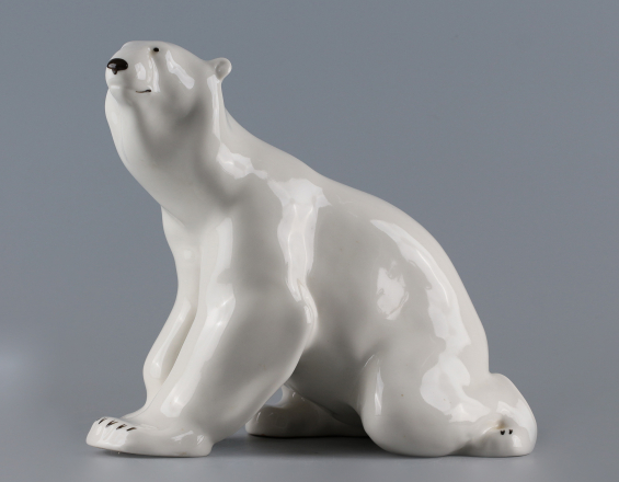 Скульптура Белый медведь сидящий - фото - 2