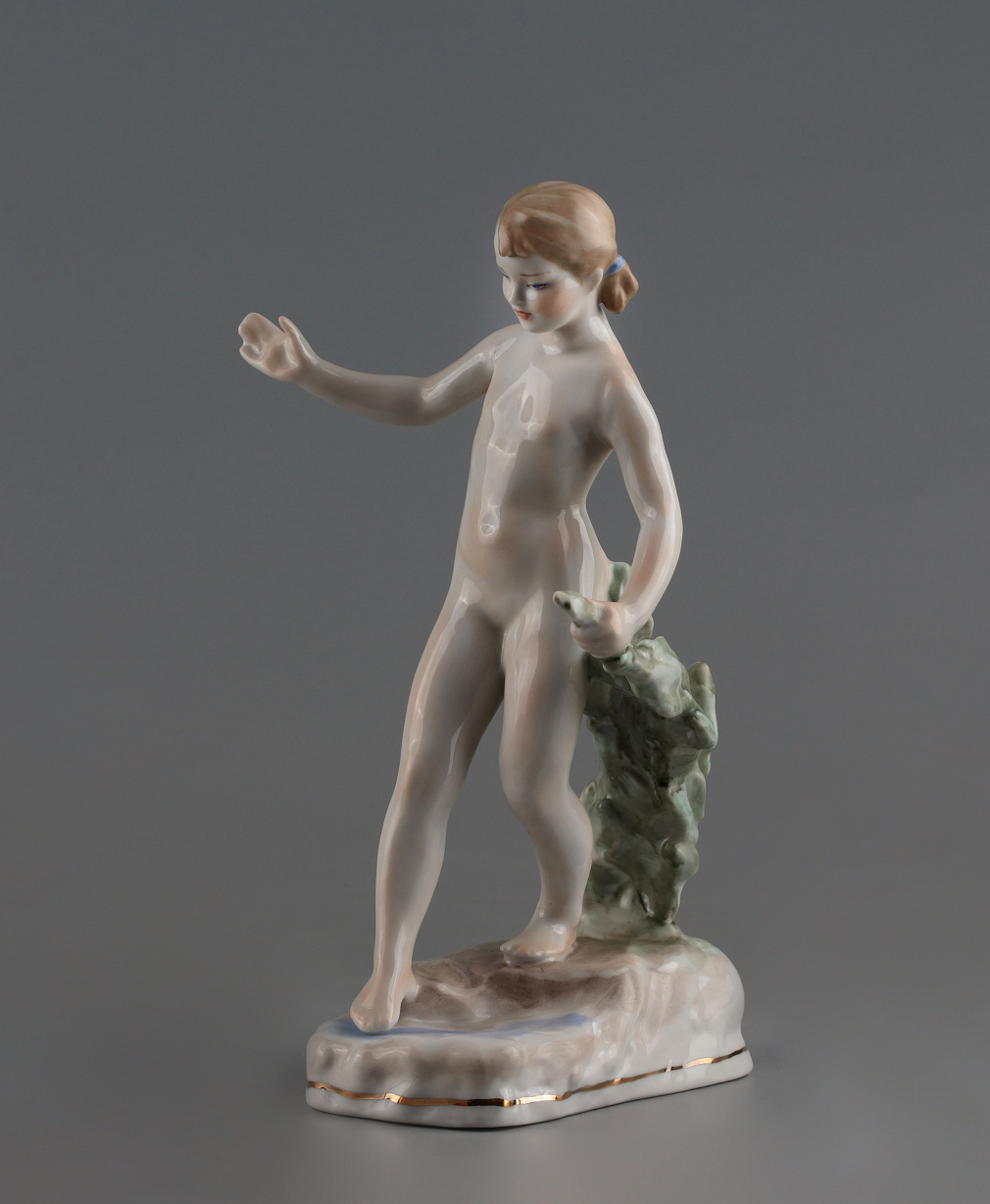 Скульптура Входящая в воду - фото - 3