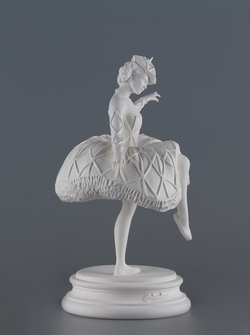 Скульптура Коломбина 002074