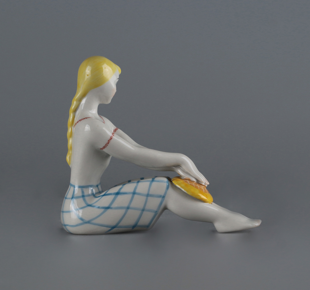 Скульптура Девушка с подсолнухом 00400-24