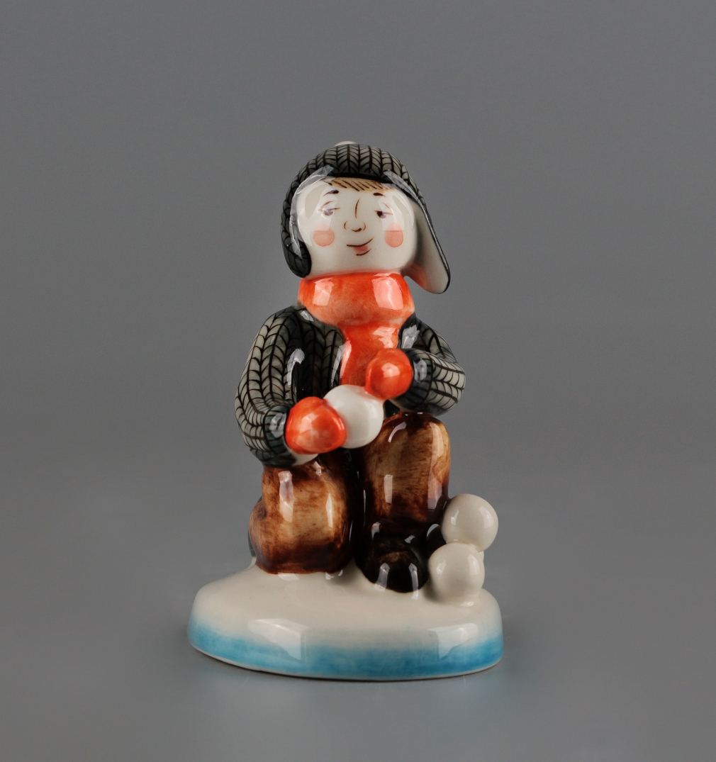 Скульптура Мальчик со снежками - фото - 3