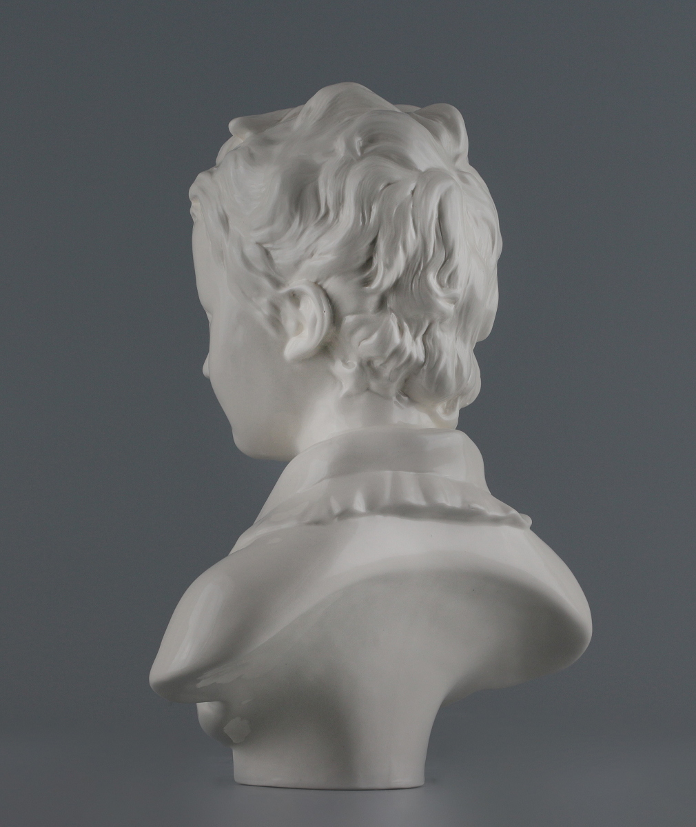 Бюст мальчика 002758