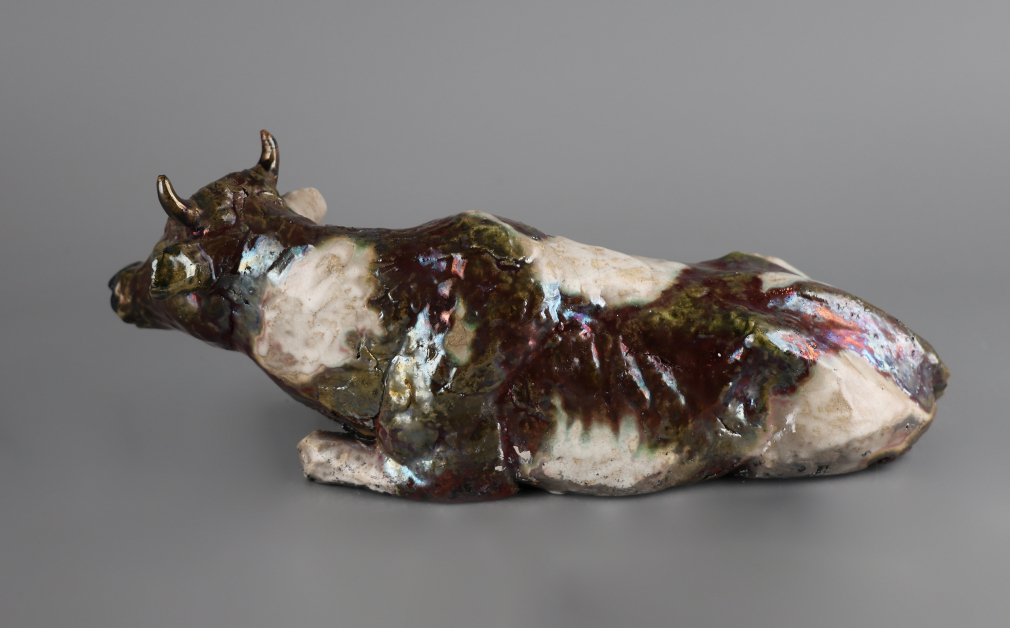 Скульптура Корова лежащая 00452-24