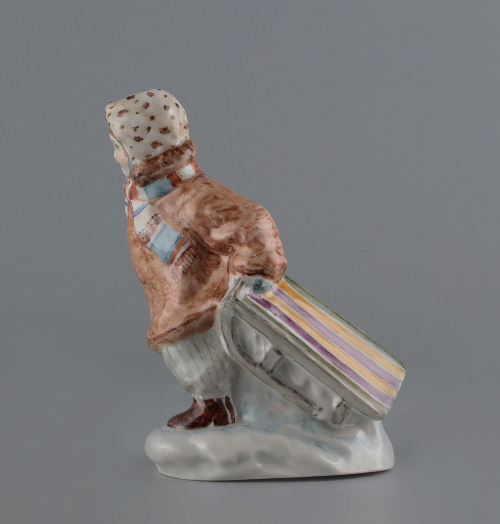 Скульптура Мальчик с санками 002794