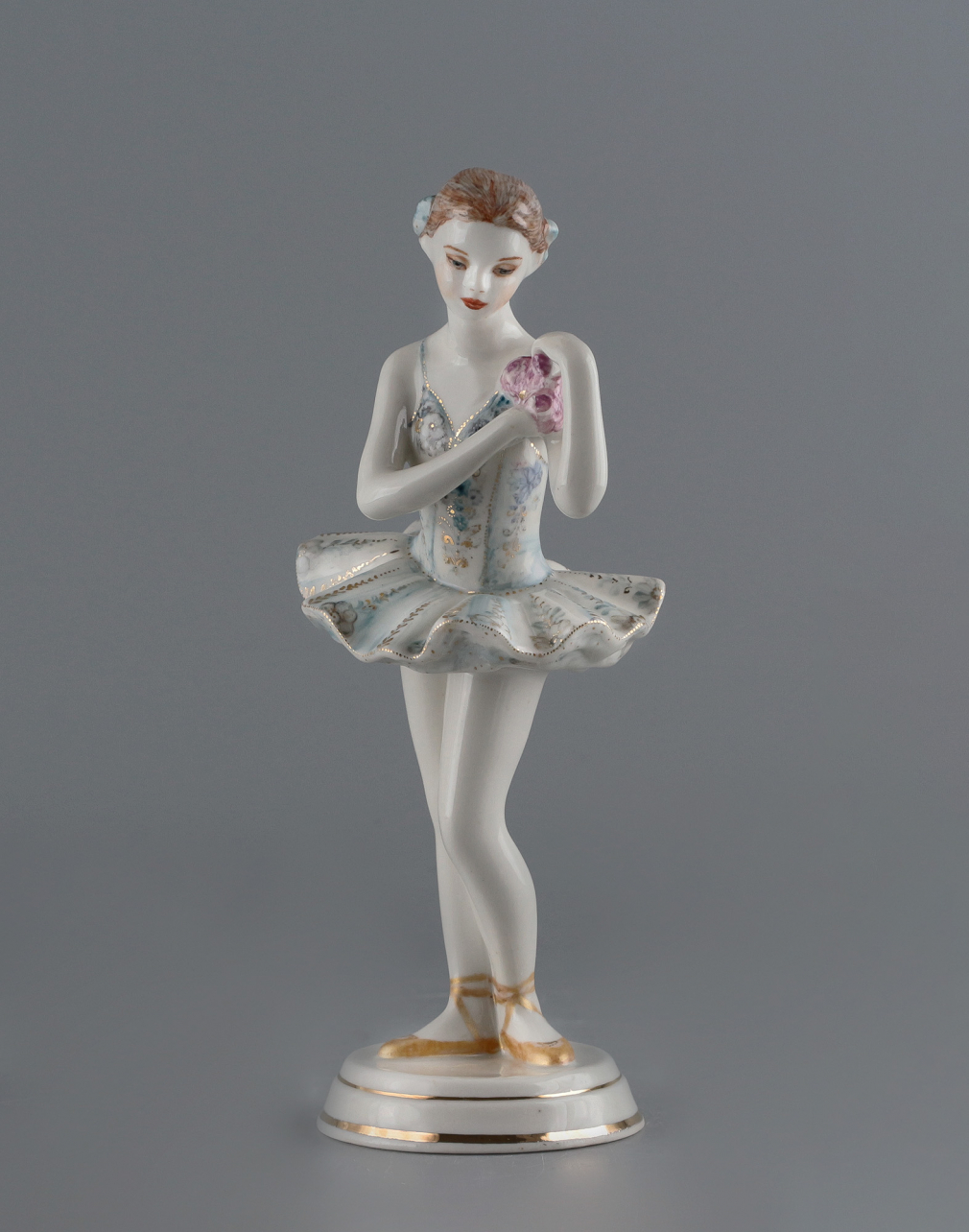 Скульптура Балерина с цветами - фото - 3