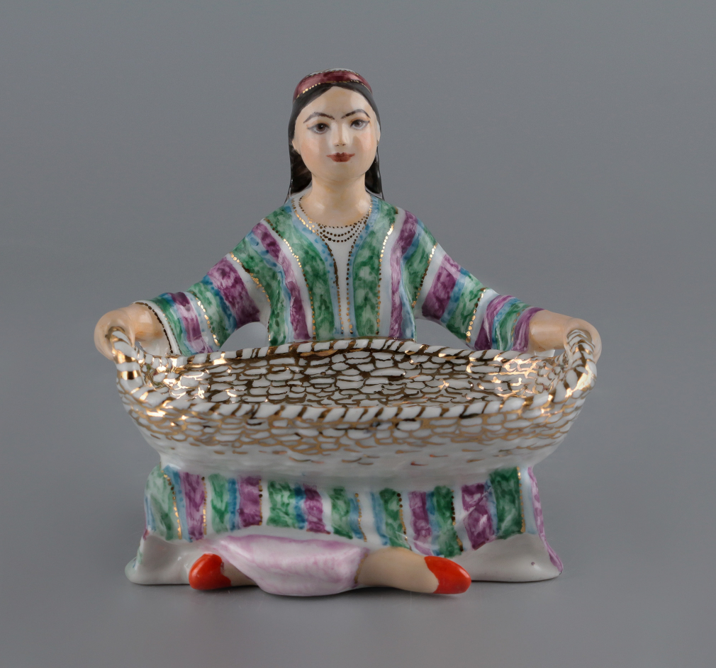 Скульптура Узбечка с корзиной - фото - 3