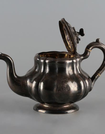 Чайник серебряный - фото - 3
