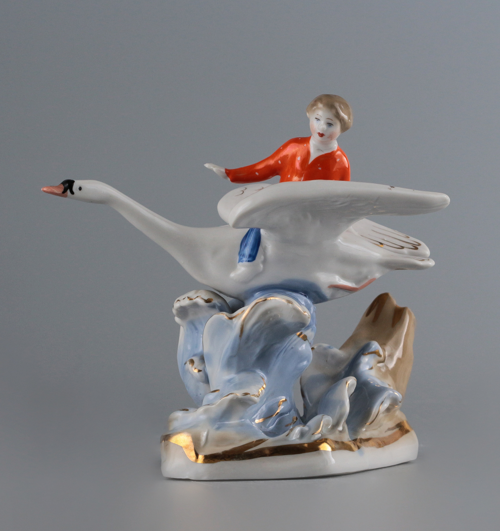 Скульптура Гуси-Лебеди - фото - 2