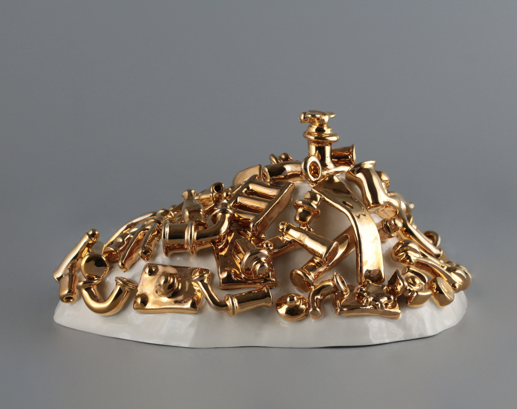 Скульптура Золотая куча с мухой СМ001-25