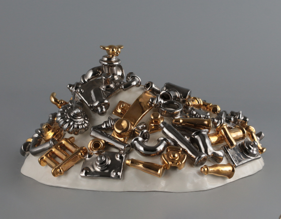 Скульптура Платиновая куча с мухой - фото - 3