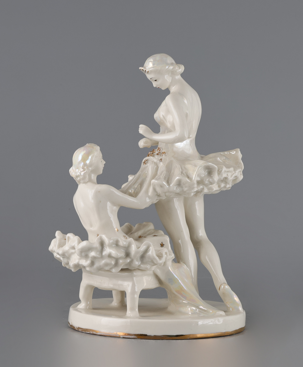 Скульптура Балерины перед выступлением - фото - 3