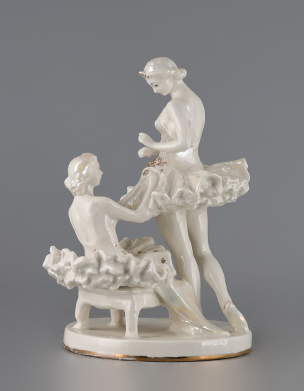 Скульптура Балерины перед выступлением - фото - 3