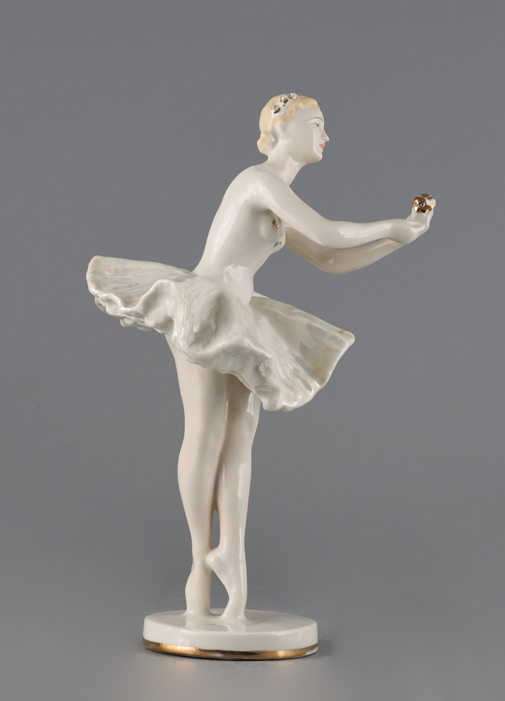 Скульптура Балерина с цветком 00252-25