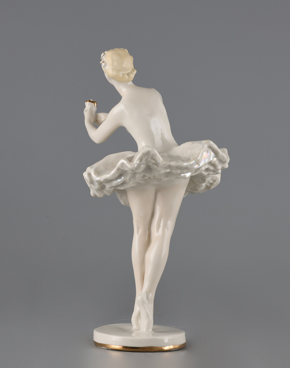 Скульптура Балерина с цветком 00252-25