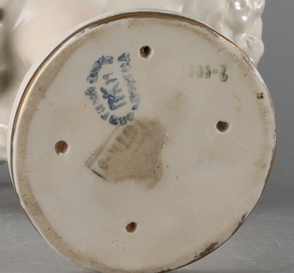 Скульптура Балерина с цветком 00252-25