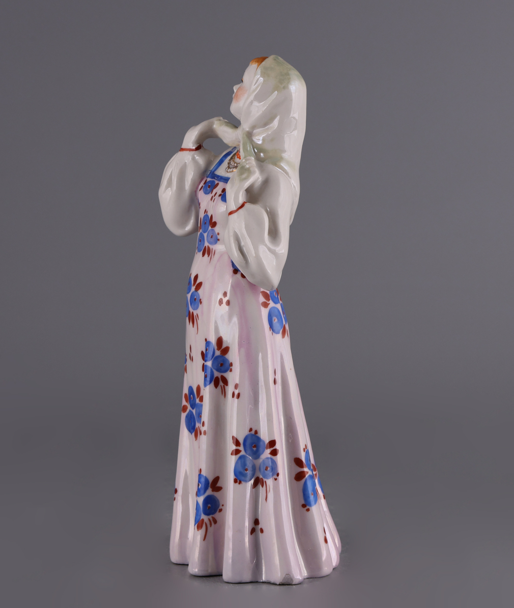 Скульптура Плясунья Маша 00301-25