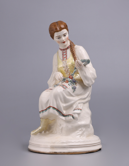 Скульптура Девушка с венком - фото - 4