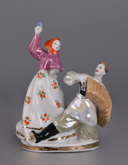 Скульптура Под гармошку/ Танец с гармошкой - фото - 2