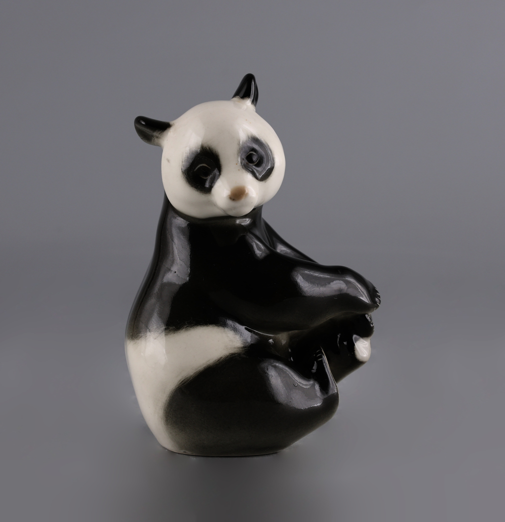 Скульптура Панда сидящая - фото - 2