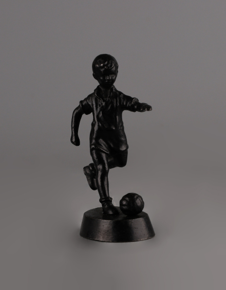 Скульптура Юный футболист - фото - 3