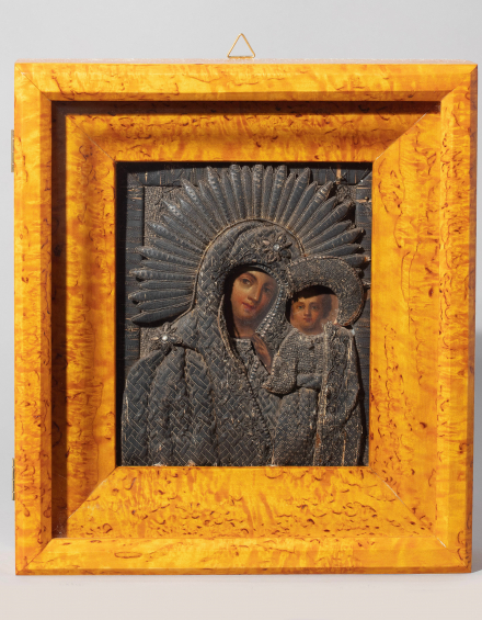 Казанская икона Божией Матери в шитом окладе - фото - 9