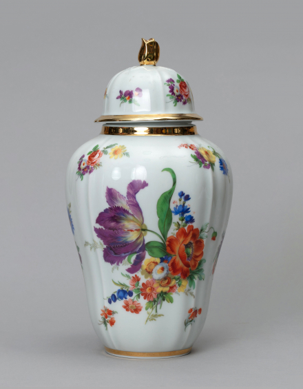 Декоративная ваза с крышкой - фото - 5